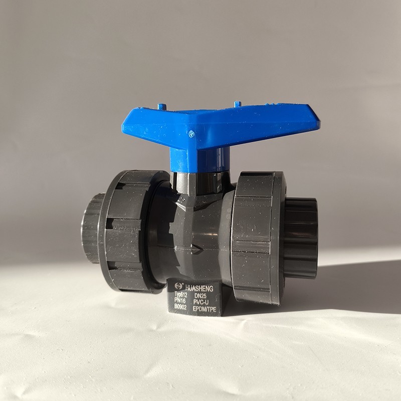 Кран (вентиль) разборный Ø20 mm PN16 на трубу 20 mm UPVC (PVC-U) шаров Кран (вентиль) разборный Ø20 mm PN16 на трубу 20 mm UPVC (PVC-U) шаров